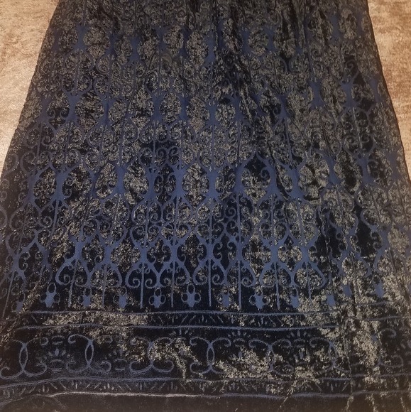 Max Studio Velvet burnout halter - Picture 2 of 4